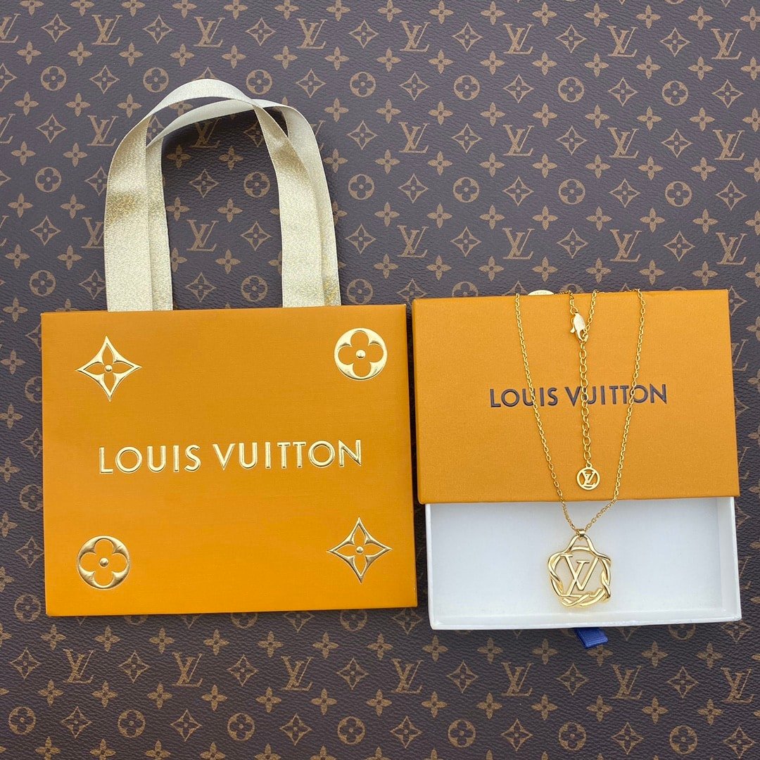 L0vis Vvtt0n Garden L0vise Gold Necklace