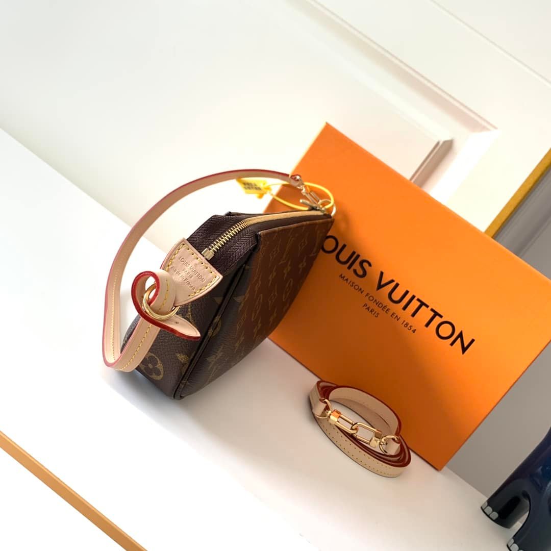 L0vis Vvtt0n Pochette Accessoires 23.5Cm M40712