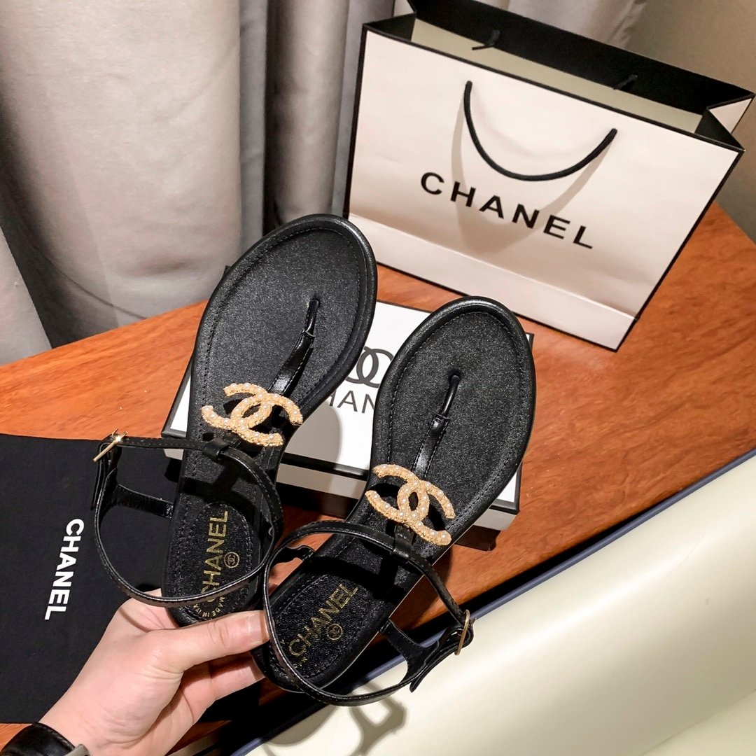 Ch**el Gold Pearl Cc Logo Thong Sandals Black