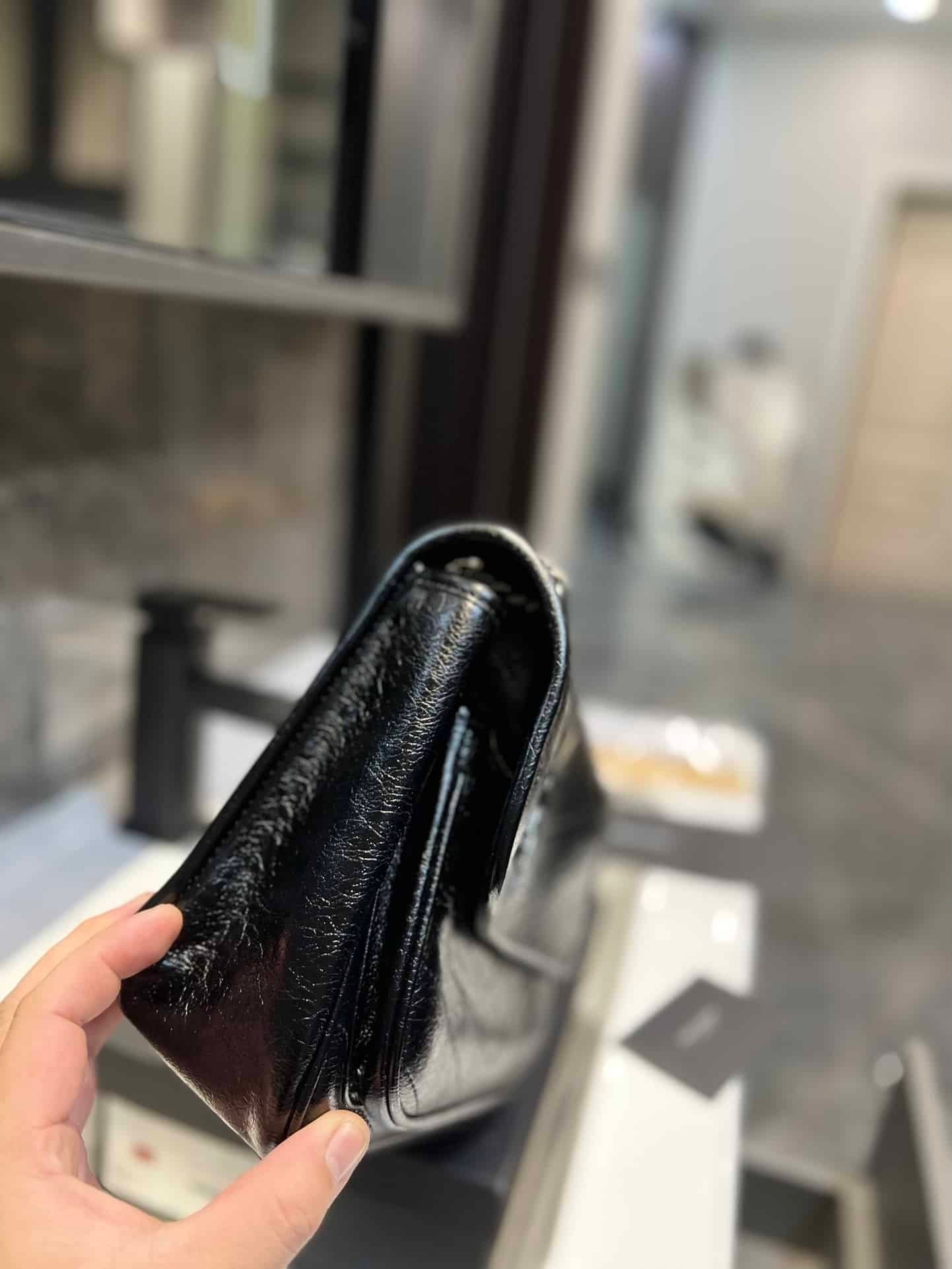 Sa1nt Lau*nt Niki Medium In Vintage Leather Black With Silver Hardware 28Cm