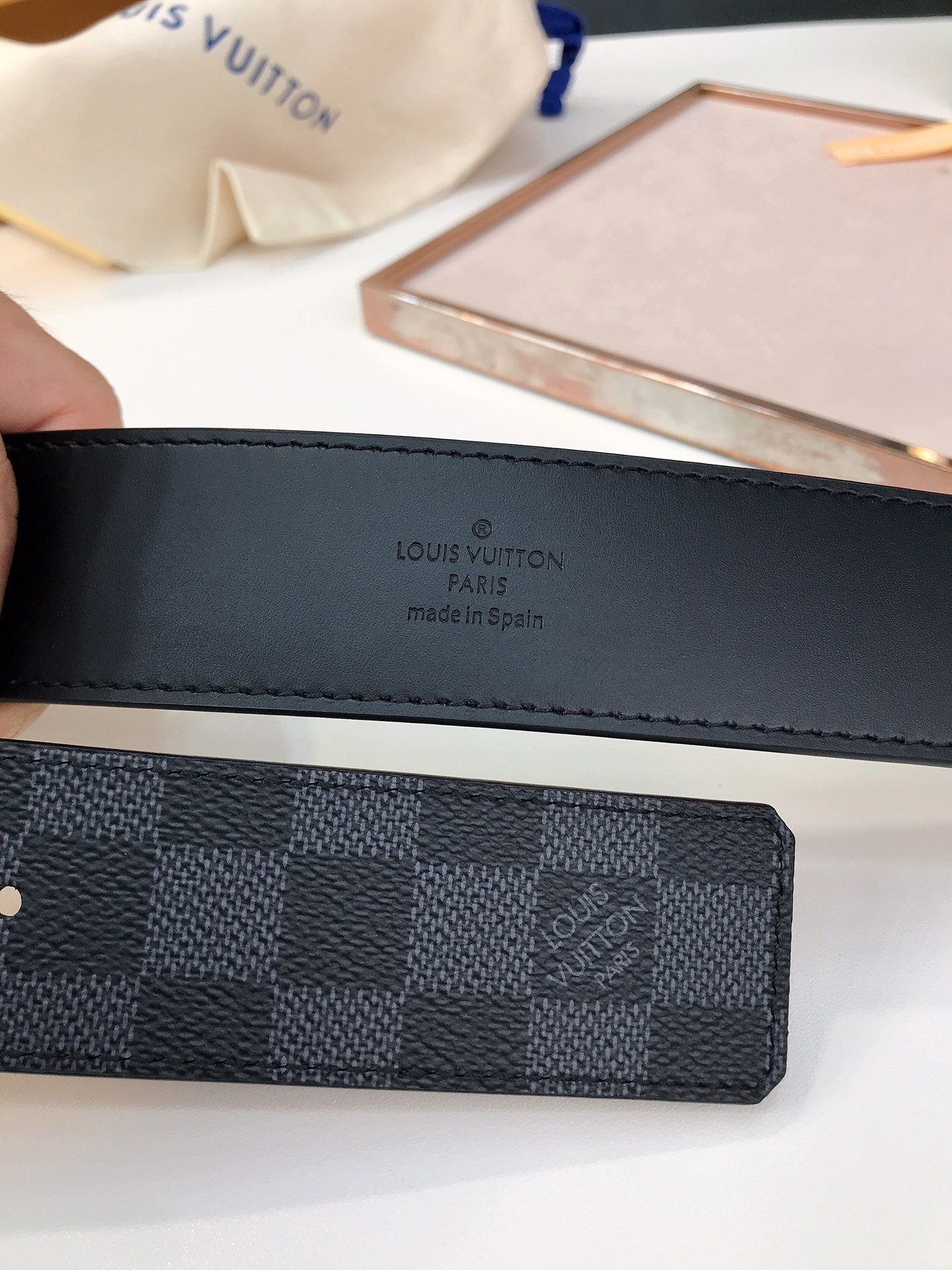 L0vis Vvtt0n Ceinture Lv Initiales Reversible 4Cm