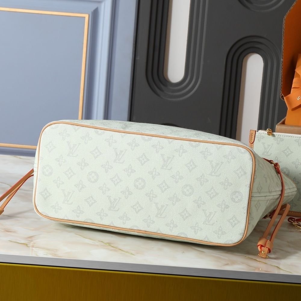 L0vis Vvtt0n Neverfull MM Monogram Origine Green 31Cm