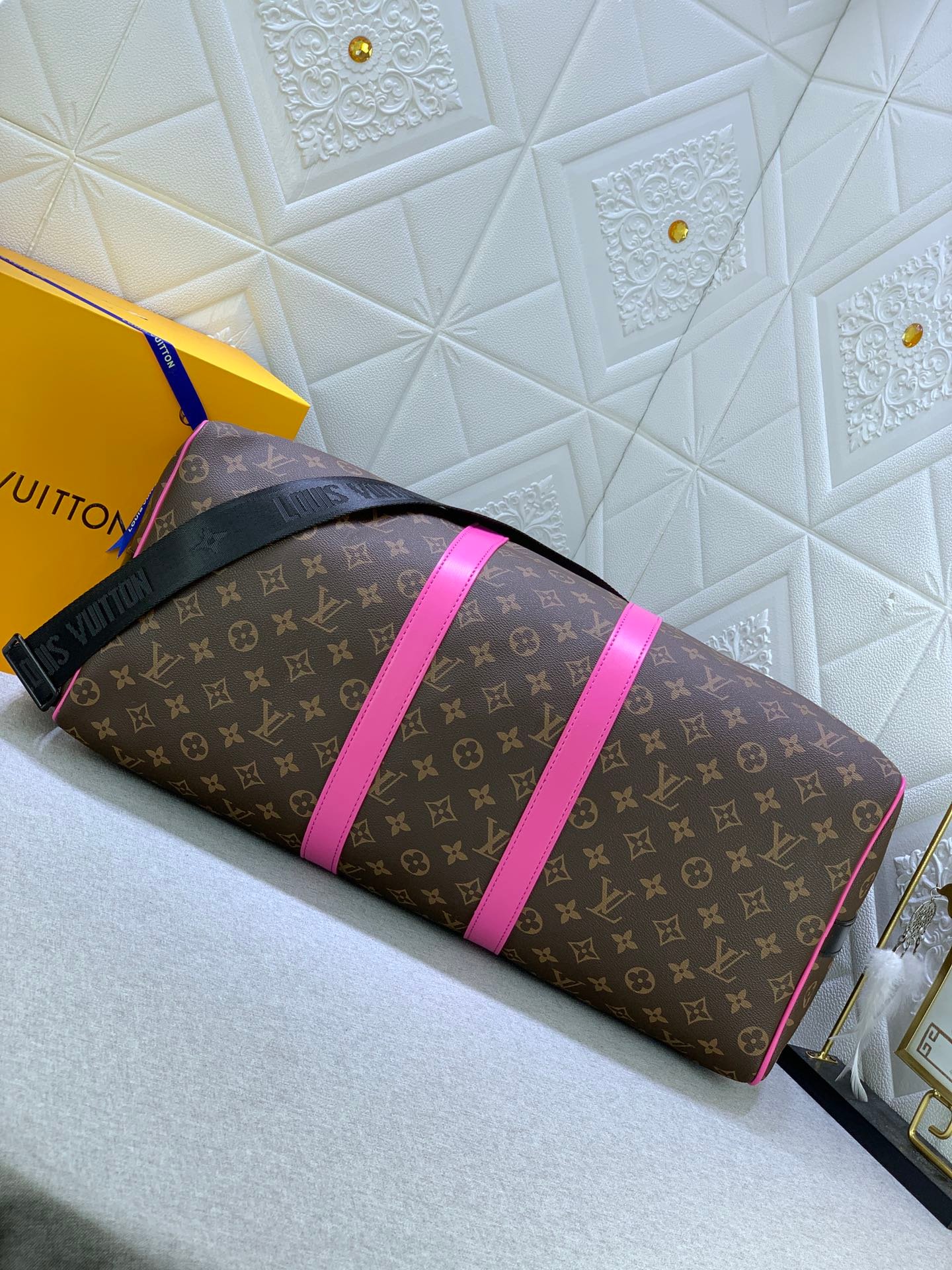 L0vis Vvtt0n Keepall Bandoulière 50 Brown And Pink Macassar Canvas