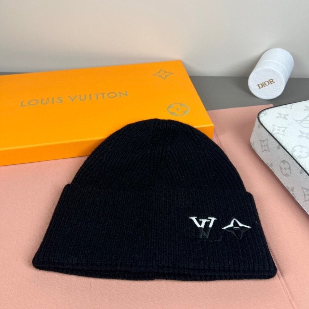 L0vis Vvtt0n Lv Dual Beanie Black M79081