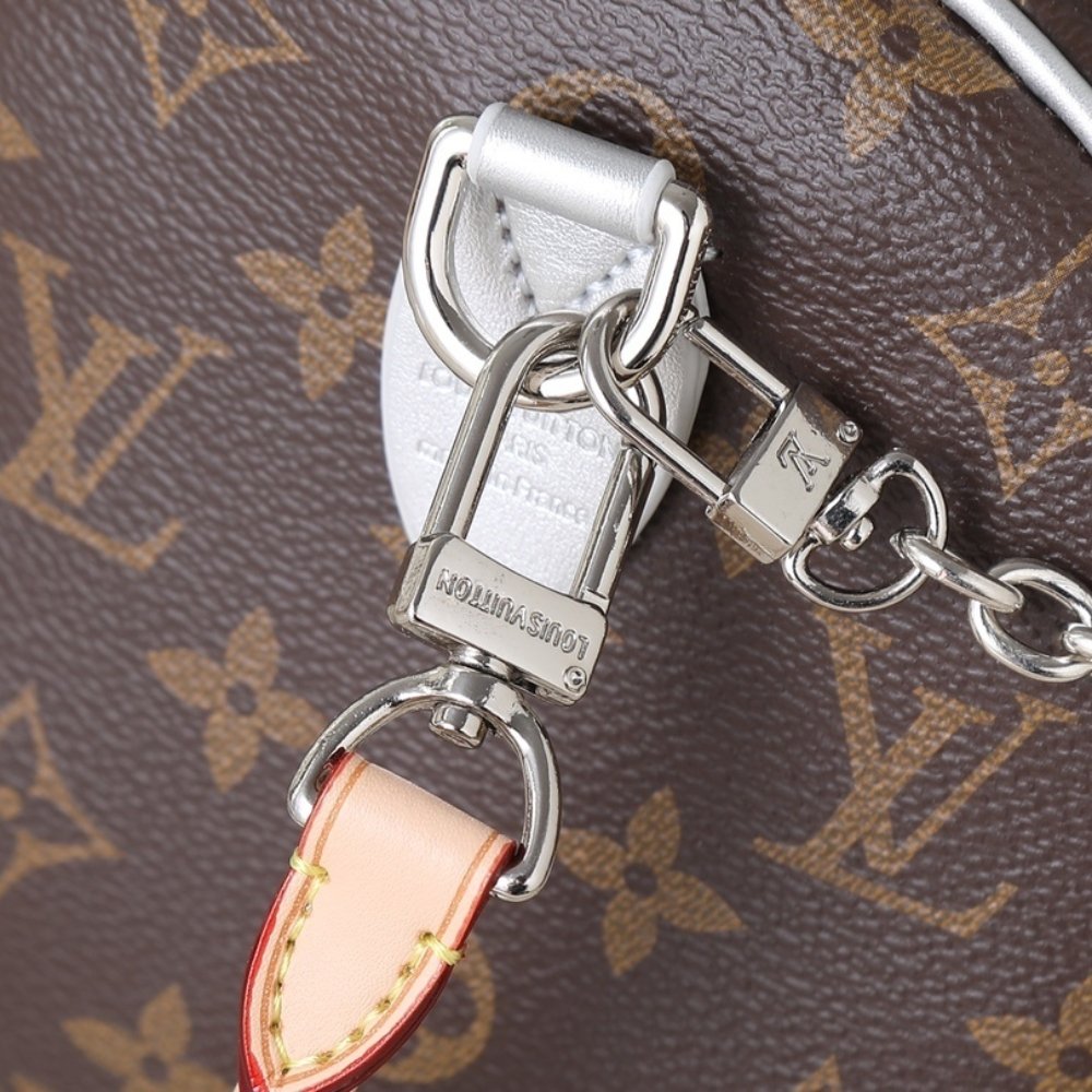 L0vis Vvtt0n 57th Street NYC Speedy Bandoulière 30 Monogram Silver 30cm M27324