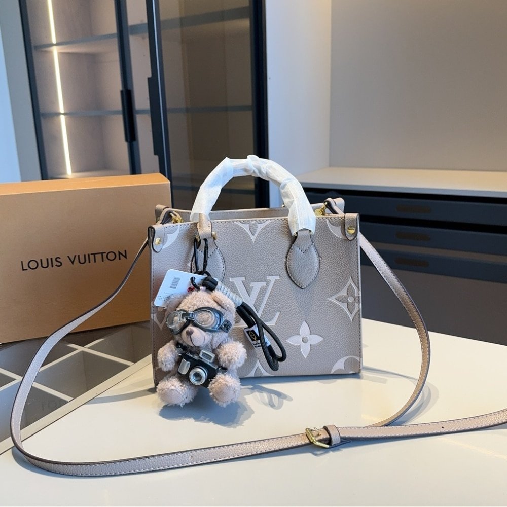 L0vis Vvtt0n Onthego PM Dove Grey Cream 25Cm