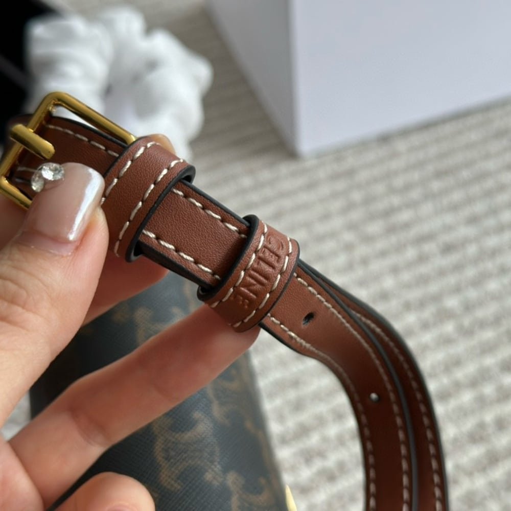 Ce1i*e Besace Clea In Triomphe Canvas And Calfskin Tan 19Cm 110962Bz4 04Lu