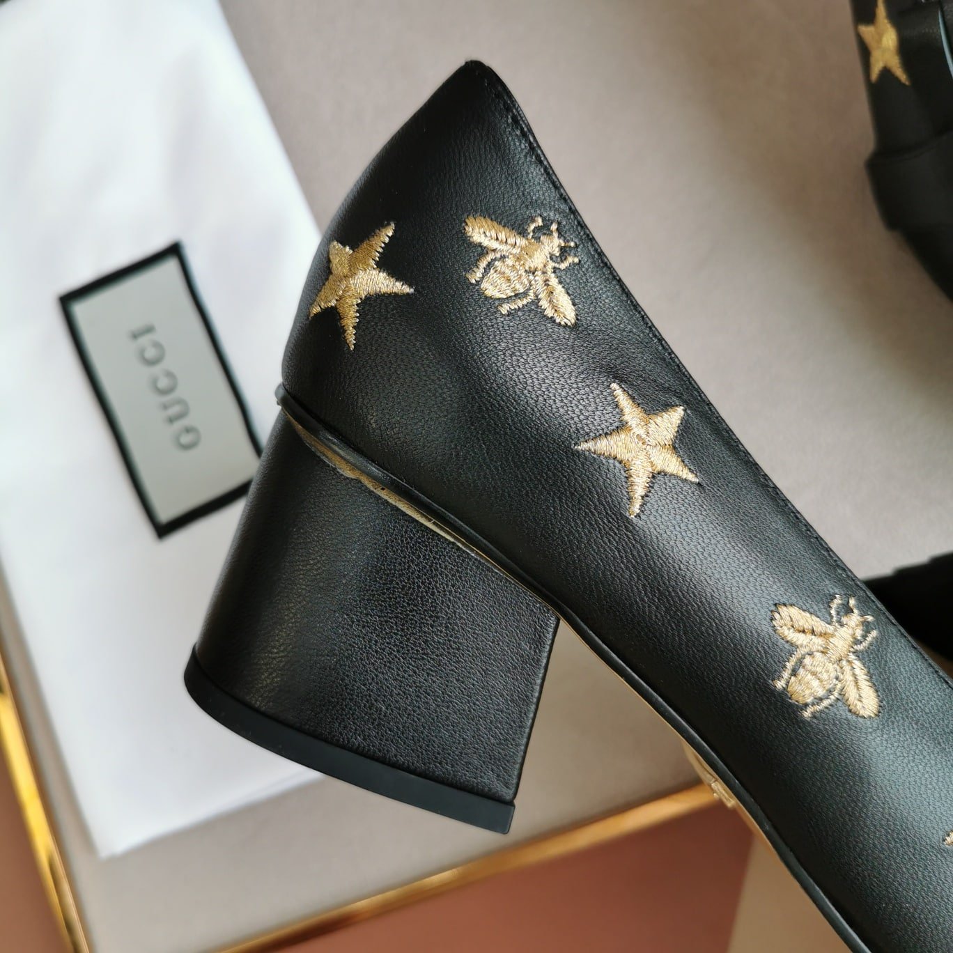 Gvc*1 Embroidered Bee Star Leather Mid-Heel Pump Black