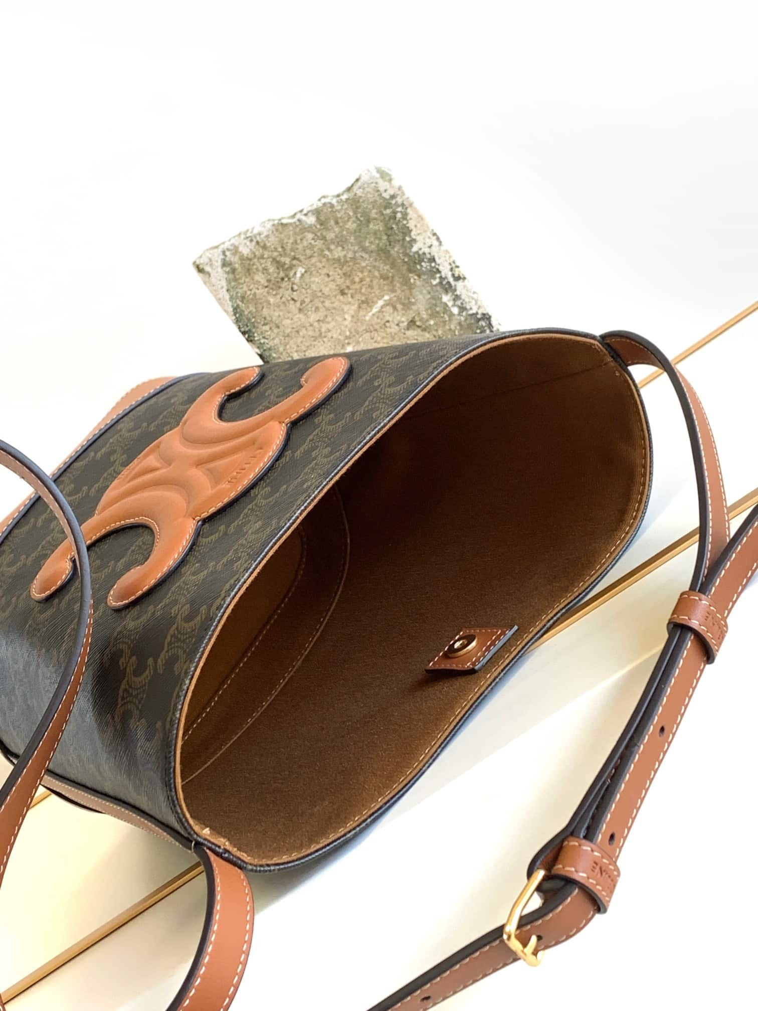 Ce1i*e Cuir Triomphe Canvas And Calfskin Ce1i*e Print Tan