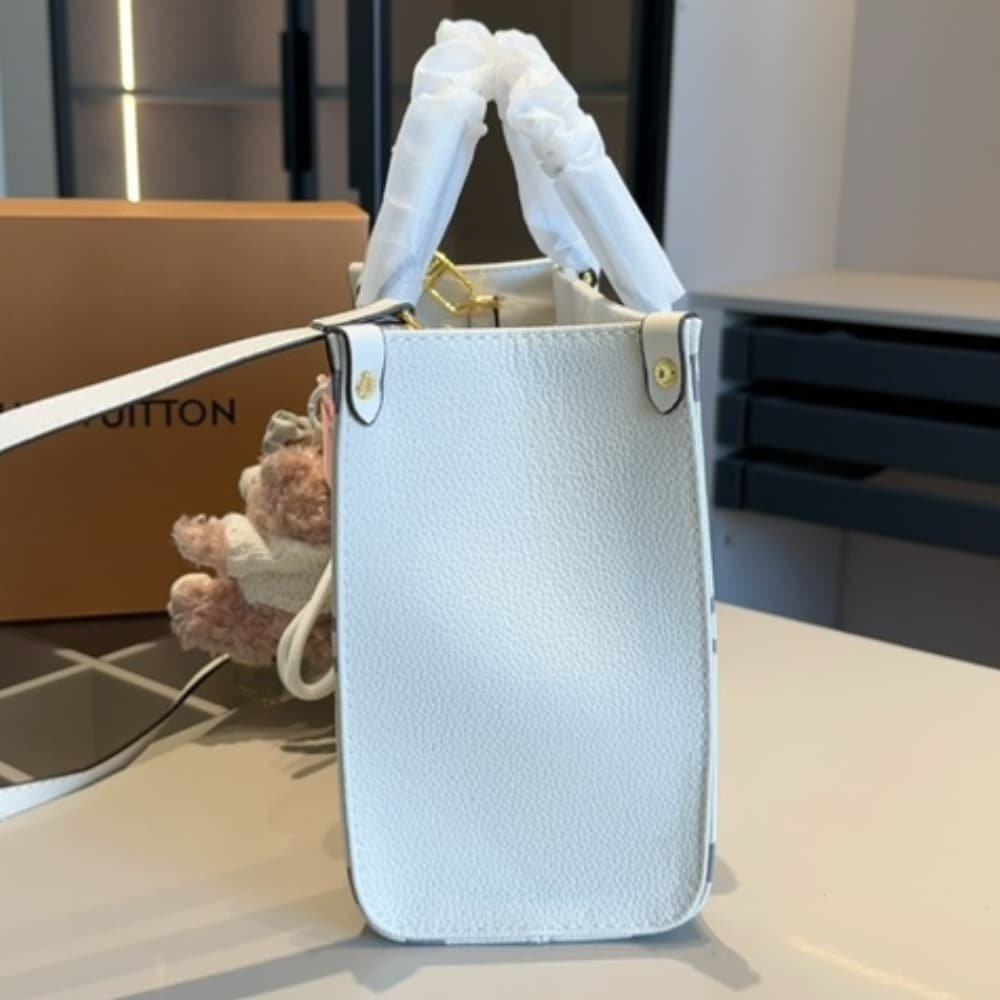 L0vis Vvtt0n Onthego PM Dove White 25Cm