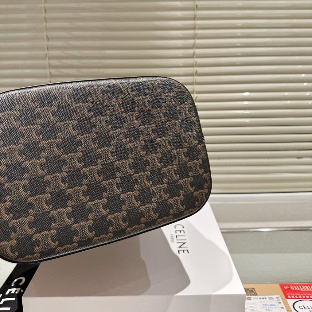 Ce1i*e Medium Cabas In Triomphe Canvas And Calfskin Tan 28Cm 115072Cas 04Lu