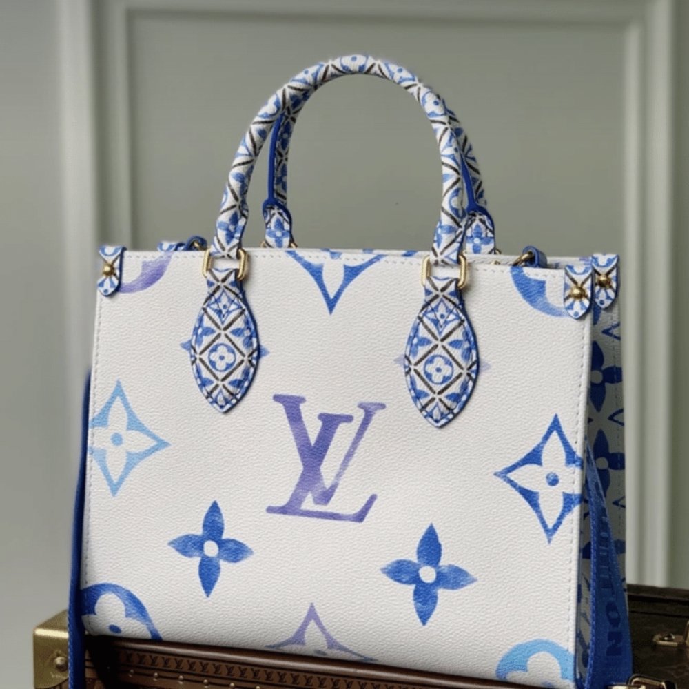 L0vis Vvtt0n Onthego PM By The Pool Bag Blue 25Cm