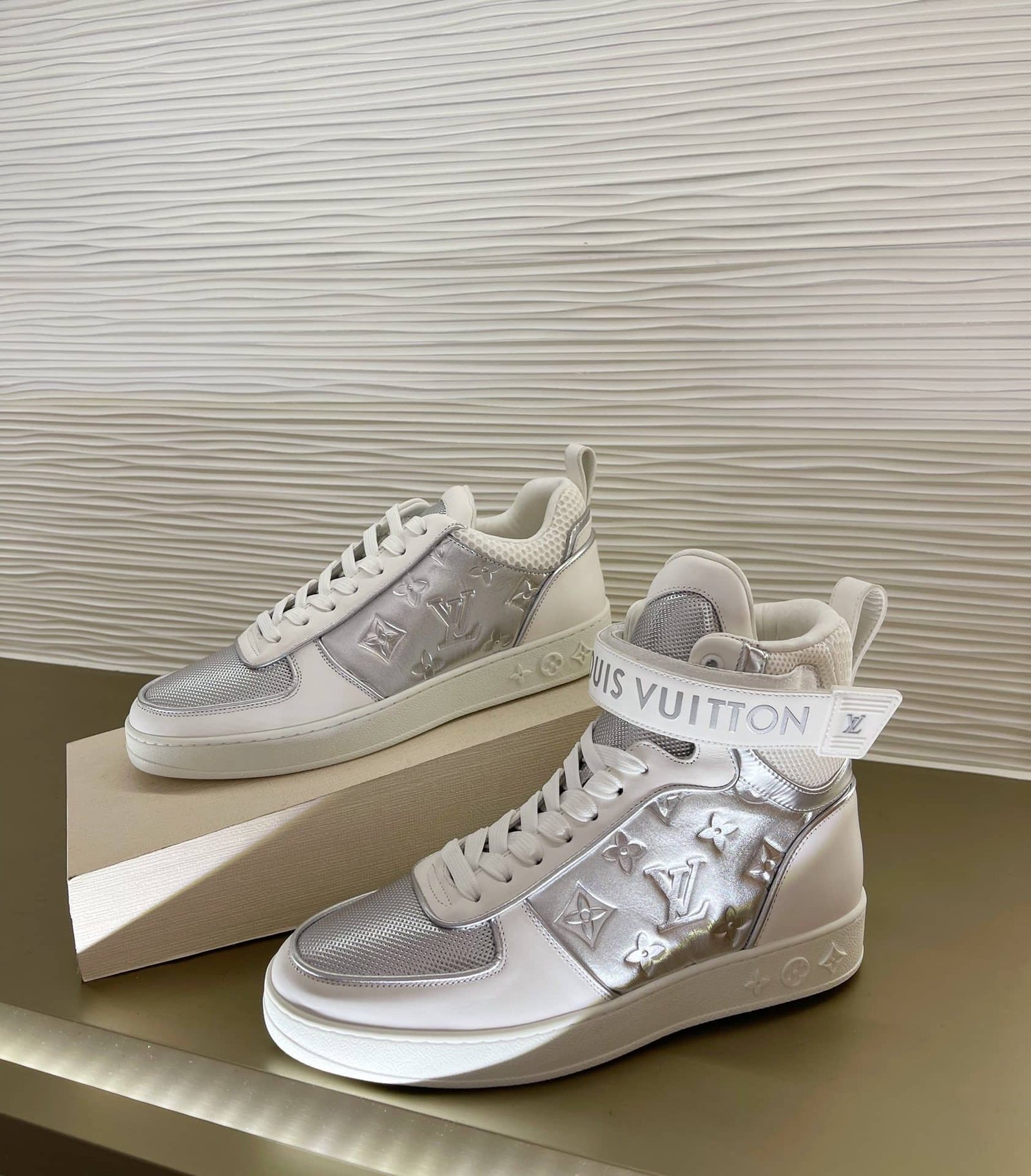 L0vis Vvtt0n Boombox Sneaker Sliver 1A969F