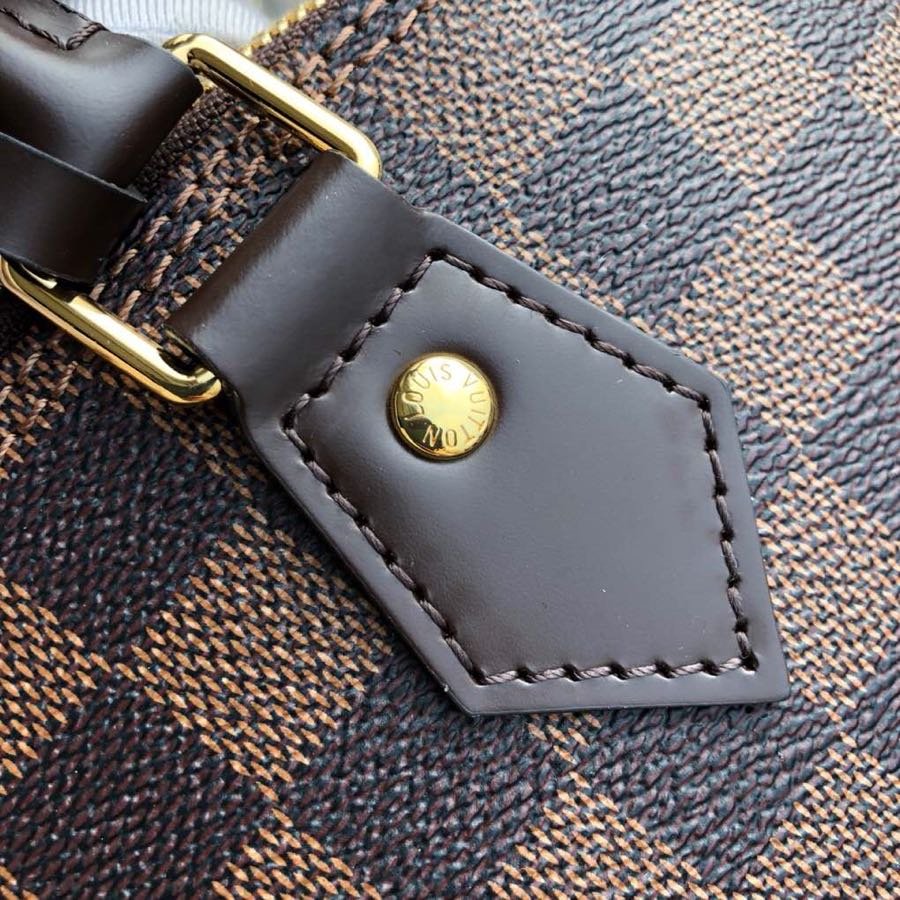 L0vis Vvtt0n Alma PM Damier Ebene 32Cm N53151