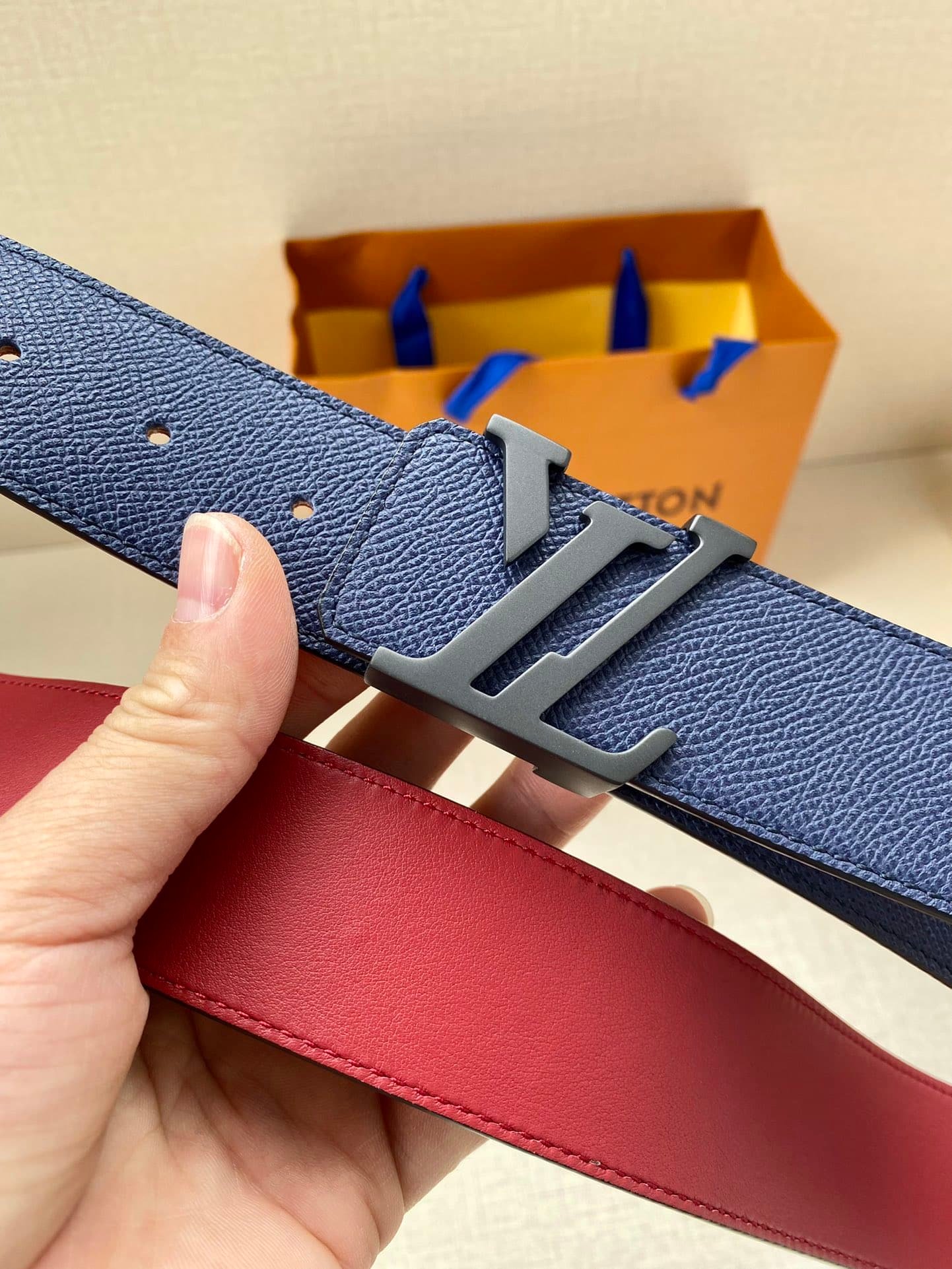 L0vis Vvtt0n Initiales Belt In Blue 4Cm