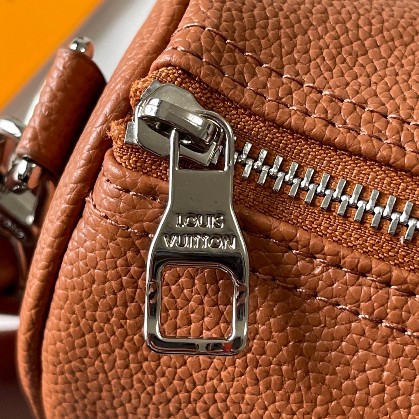 L0vis Vvtt0n Keepall Bandoulière 35 Tan 25Cm M25980