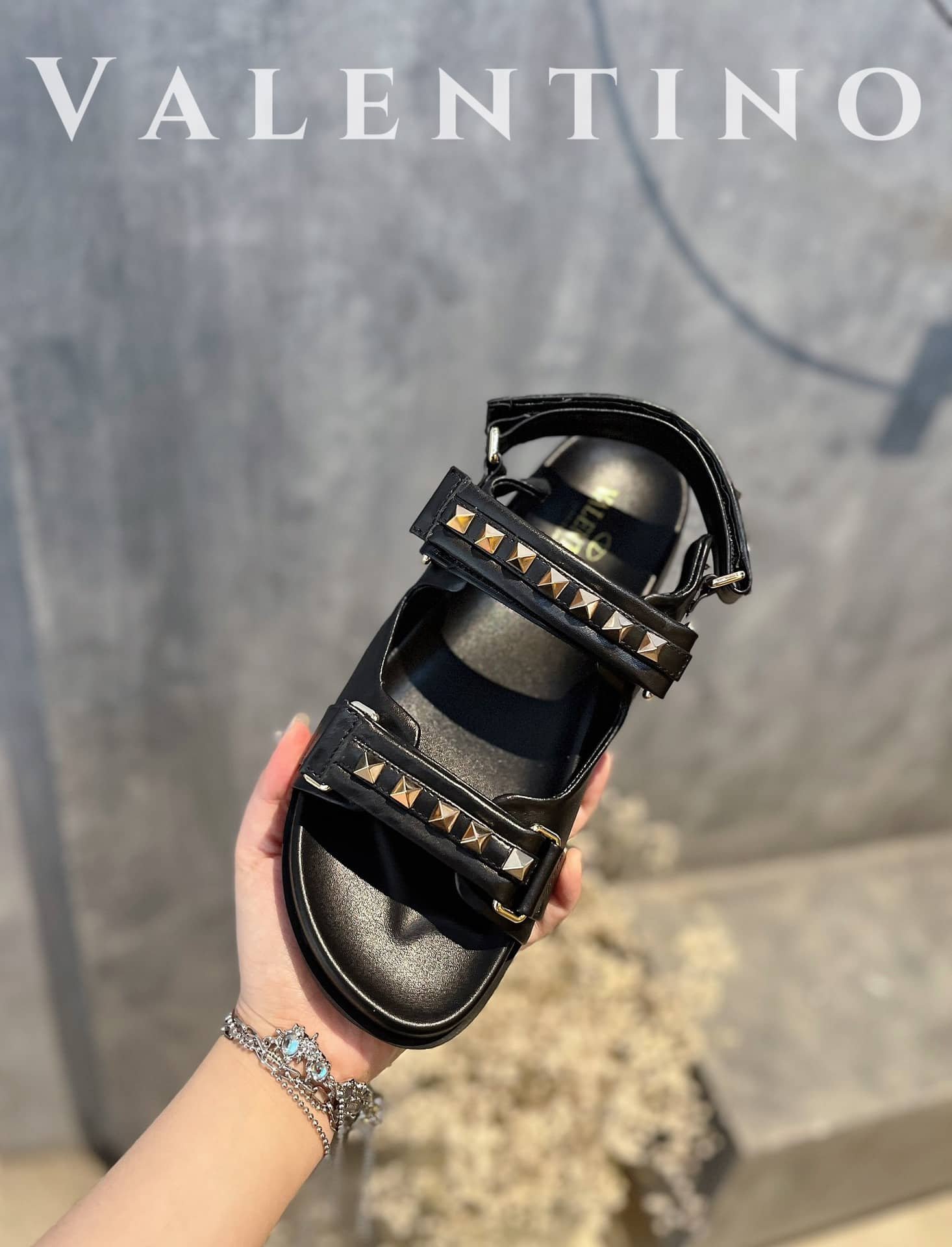 Va1e*ntin0 Garavani Rockstud Flat Sandal In Nappa Leather For Woman In Black Ws0Fe6Mnk 0No
