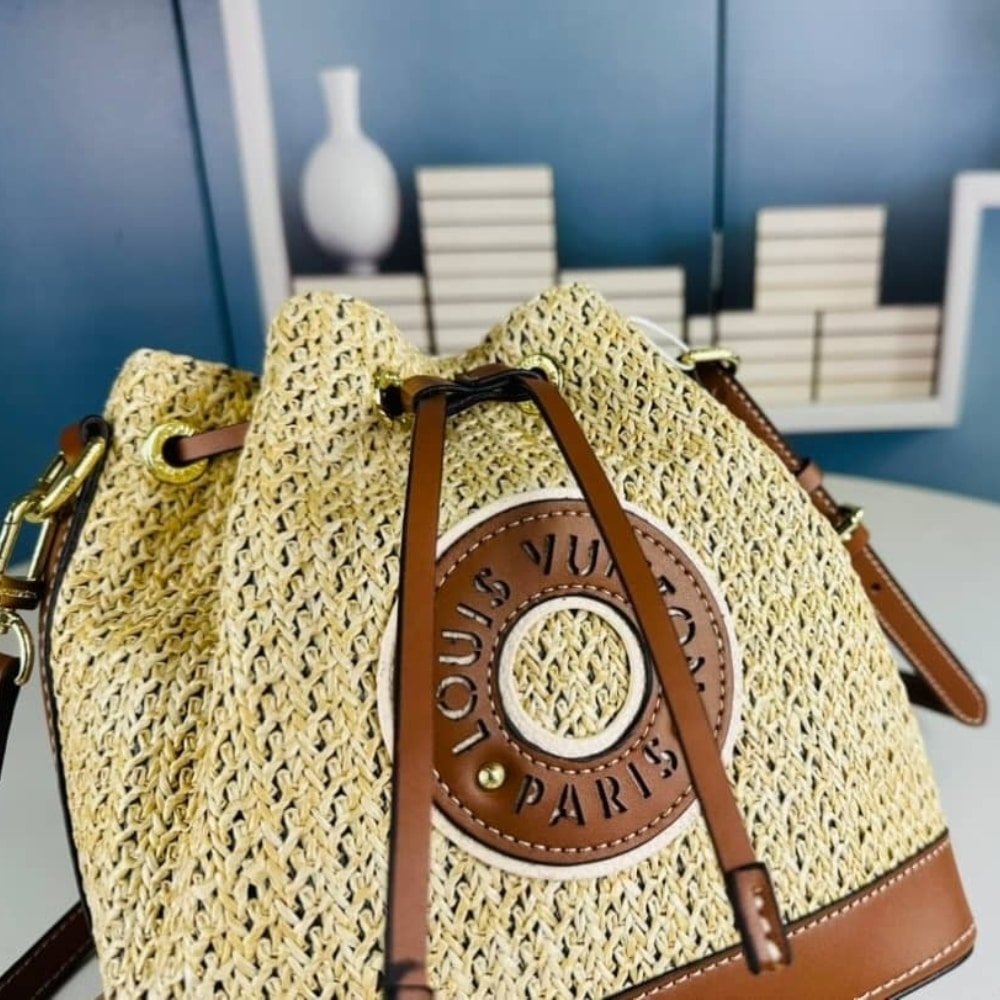 L0vis Vvtt0n Noé Bb Natural Tan 18Cm M24722