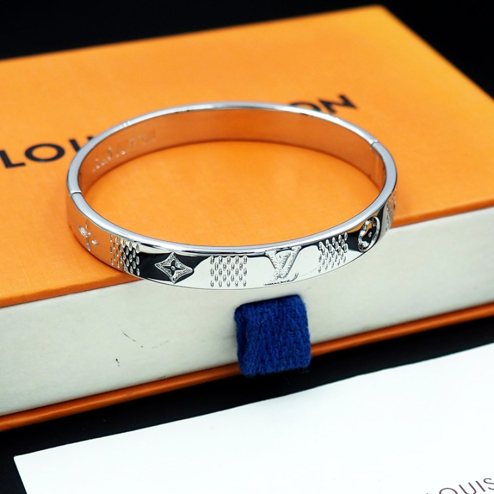 L0vis Vvtt0n Damier Staples Bangle Bracelet Silver M1387L