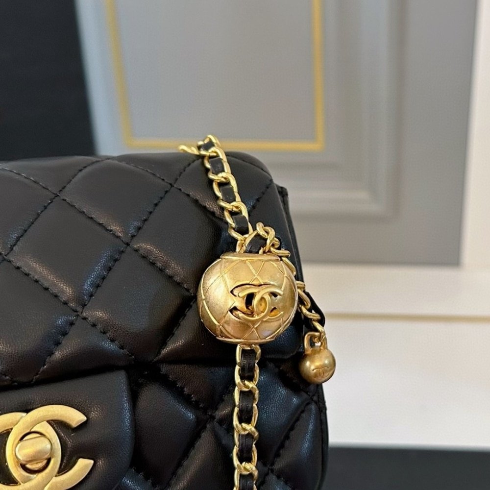 Ch**el Classic Mini Crossbody Bag Black 16Cm