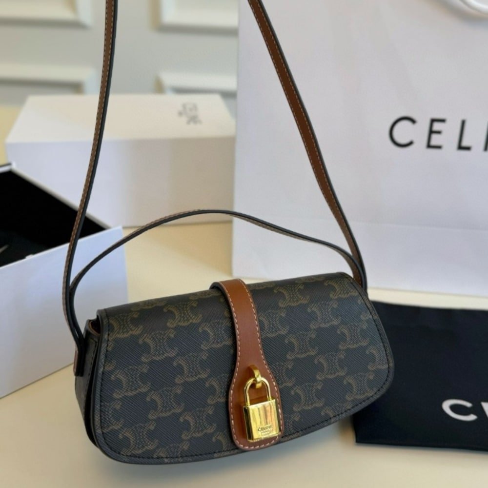 Ce1i*e Clutch On Strap Tabou In Triomphe Canvas And Calfskin Tan 20Cm 10I592Dq2 04Lu