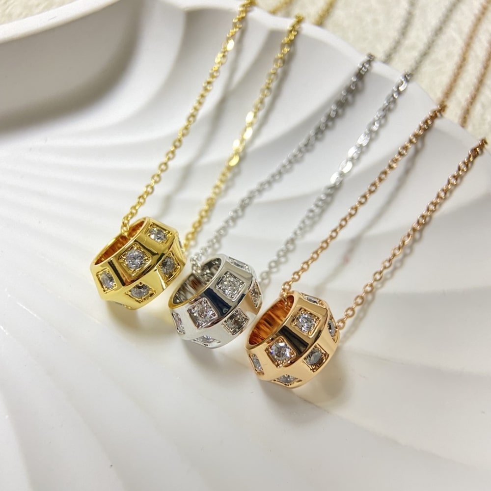 L0vis Vvtt0n Le Damier De Pendant Yellow Gold Q03764