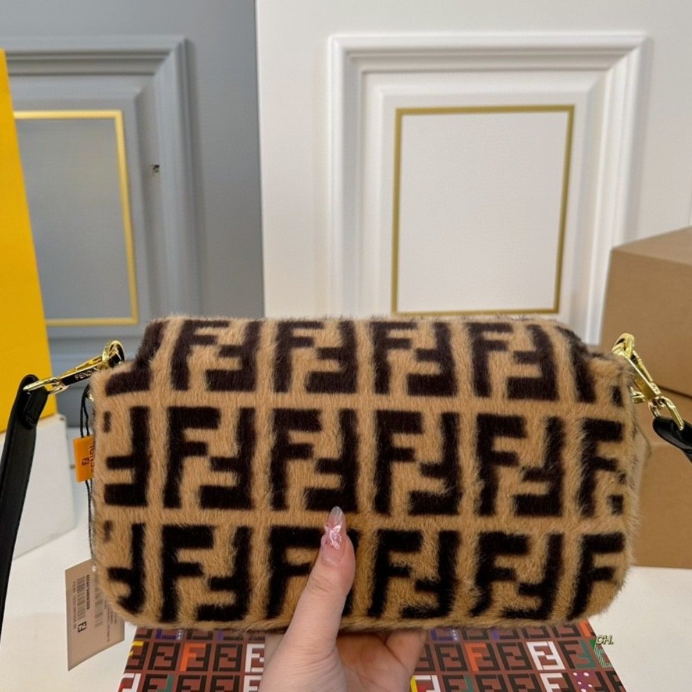F**di Baguette Sheepskin Bag Brown 26Cm