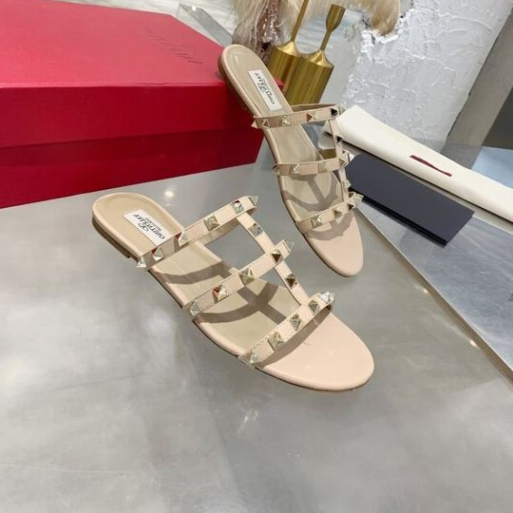 Va1e*ntin0 Garavani Rockstud Flat Slide Sandal Beige 5W2S0C49Vod P45