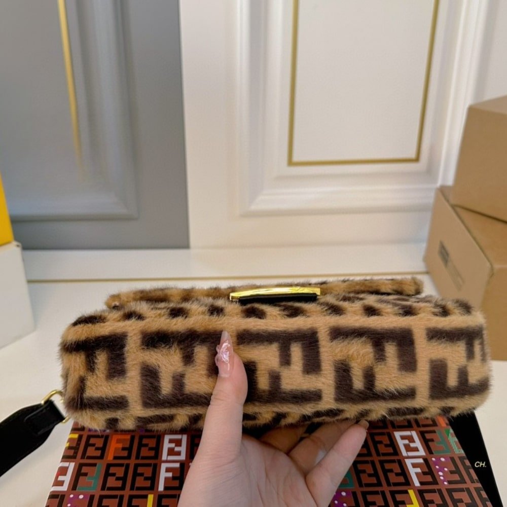 F**di Baguette Sheepskin Bag Brown 26Cm