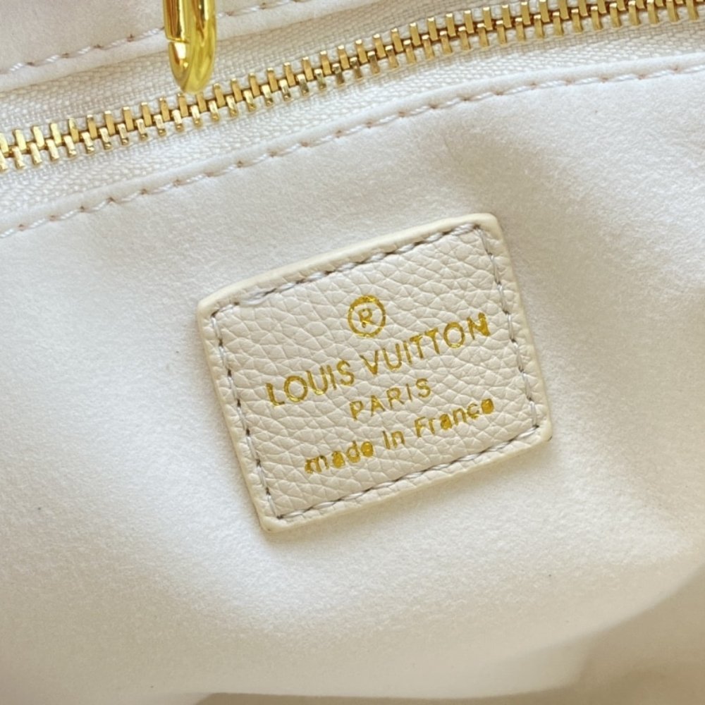 L0vis Vvtt0n Onthego PM Monogram Pattern Beige 25Cm M46629