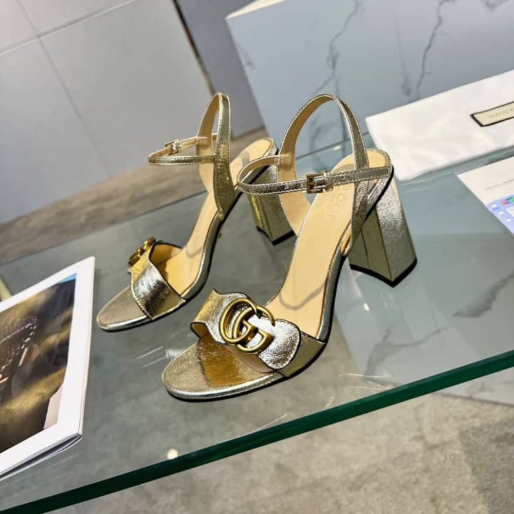 Gvc*1 Metallic Laminate Mid Heel Sandal Gold 453379 Dkt00 7100