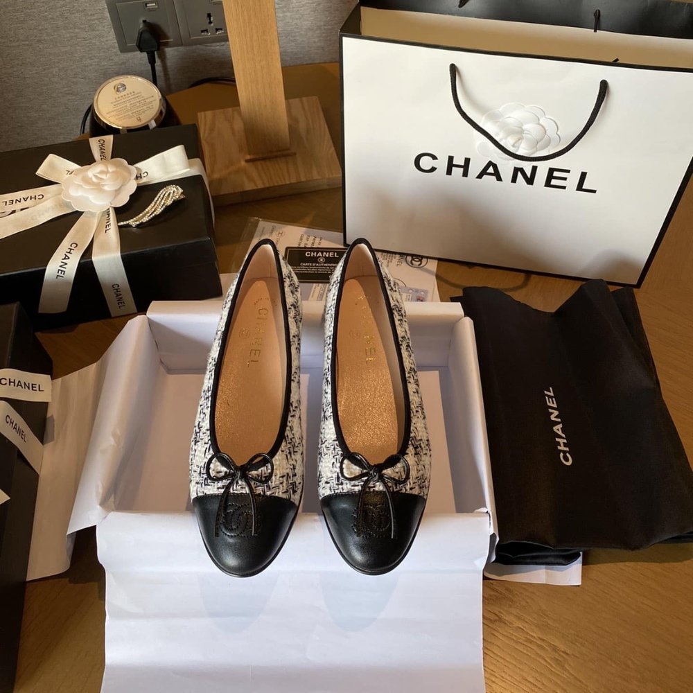 Ch**el Ballerina Flats Tweed And Patents White Black