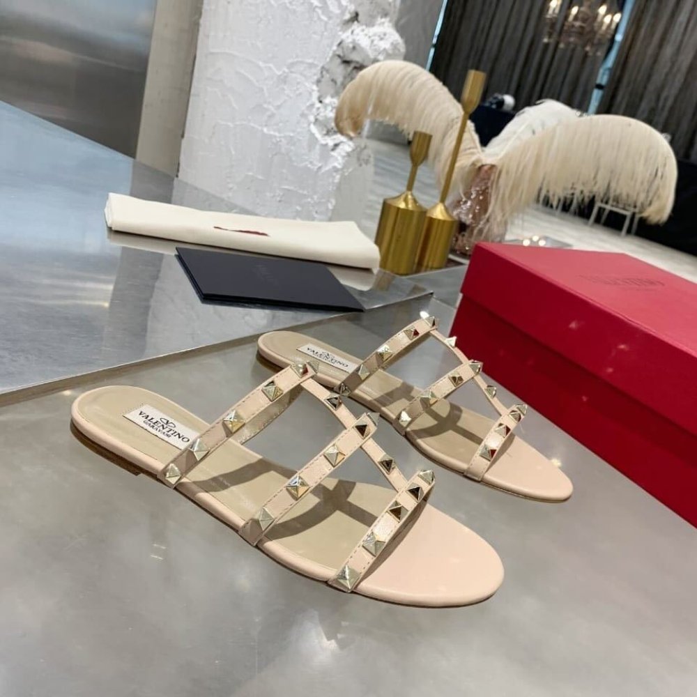 Va1e*ntin0 Garavani Rockstud Flat Slide Sandal Beige 5W2S0C49Vod P45