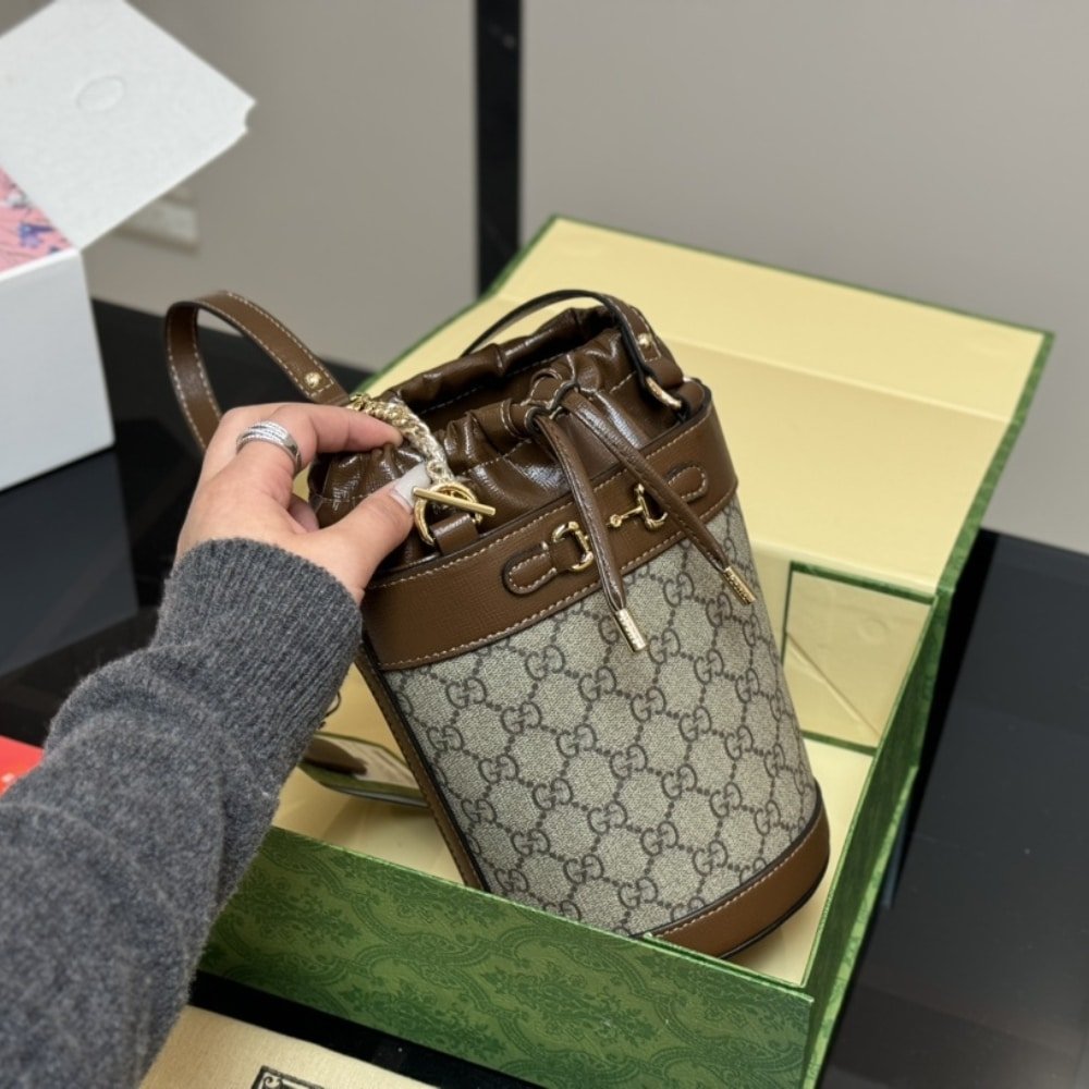 Gvc*1 Horsebit 1955 Small Bucket Bag Brown 18Cm