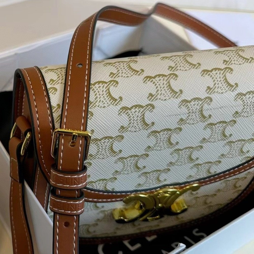 Ce1i*e Mini Besace In Triomphe Canvas And Calfskin White 18Cm 196702Bzj 01Bc