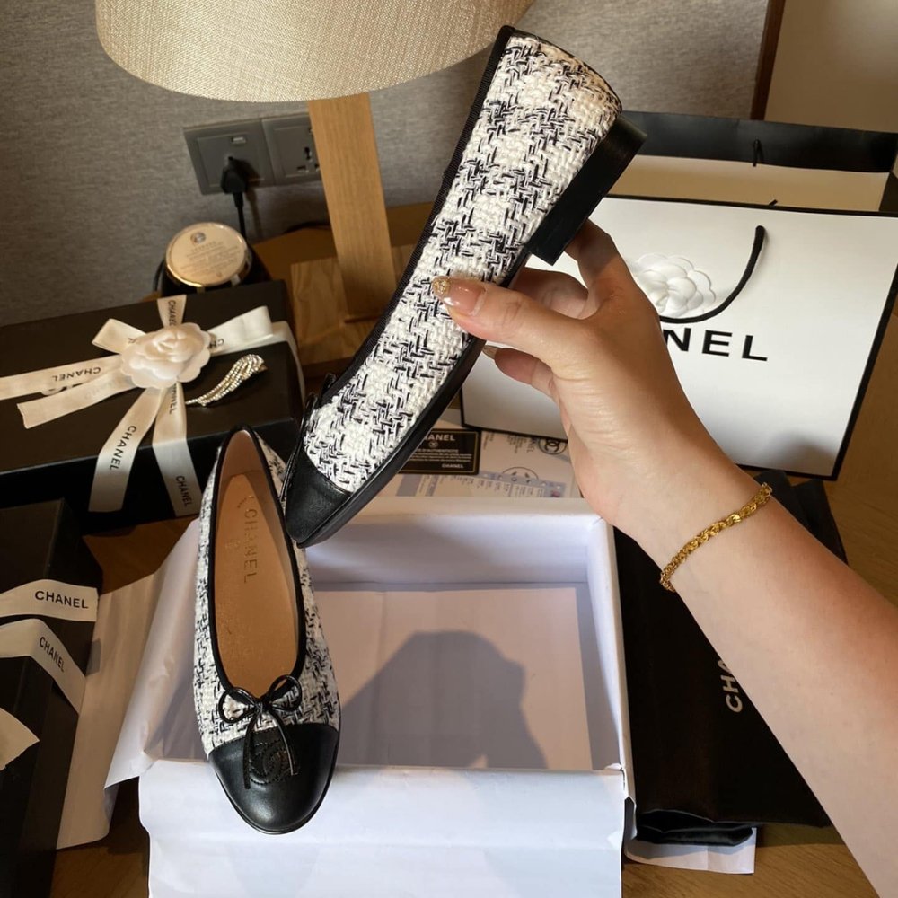 Ch**el Ballerina Flats Tweed And Patents White Black