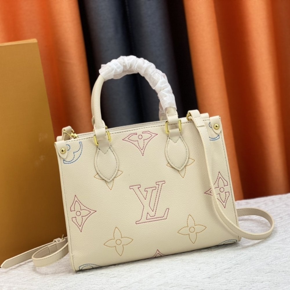 L0vis Vvtt0n Onthego PM Monogram Pattern Beige 25Cm M46629