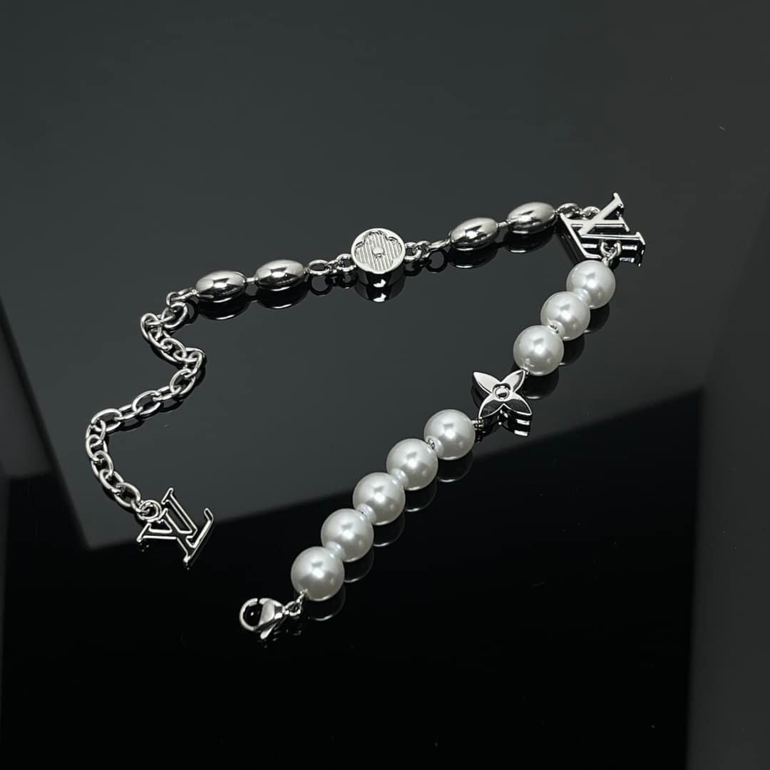 L0vis Vvtt0n Pearls Fusion Bracelet Silver M1556A