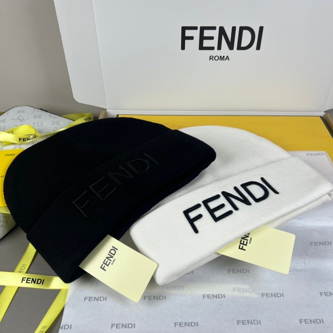 F**di Wool Hat White Fxq056Ai4Ff05Wl