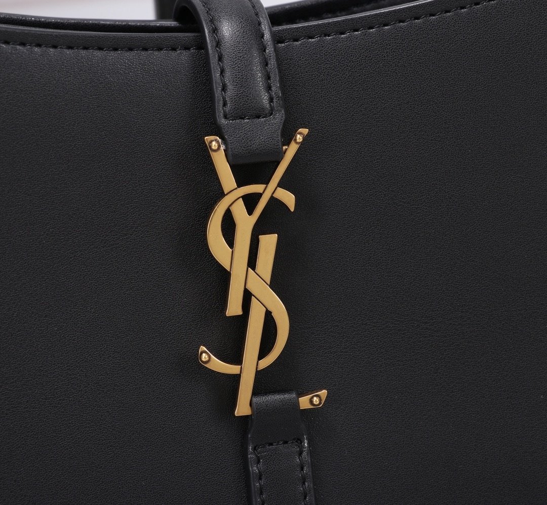 Sa1nt Lau*nt Le 5 À 7 Hobo Bag In Smooth Leather Black Gold 23Cm 6572282R20W1000