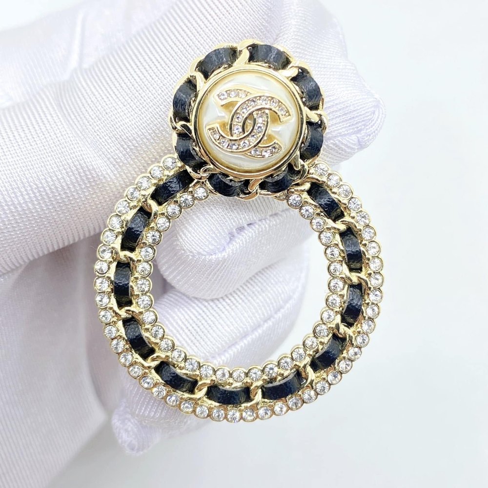 Ch**el Crystal Pearl Cc Chain Hoop Drop Earrings Gold Black