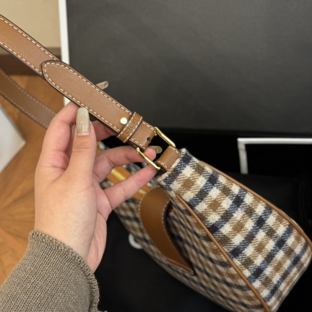 Ce1i*e Ava Triomphe Bag In Tartan Textile And Calfskin Medium 24Cm 114492Fyd 14Ml