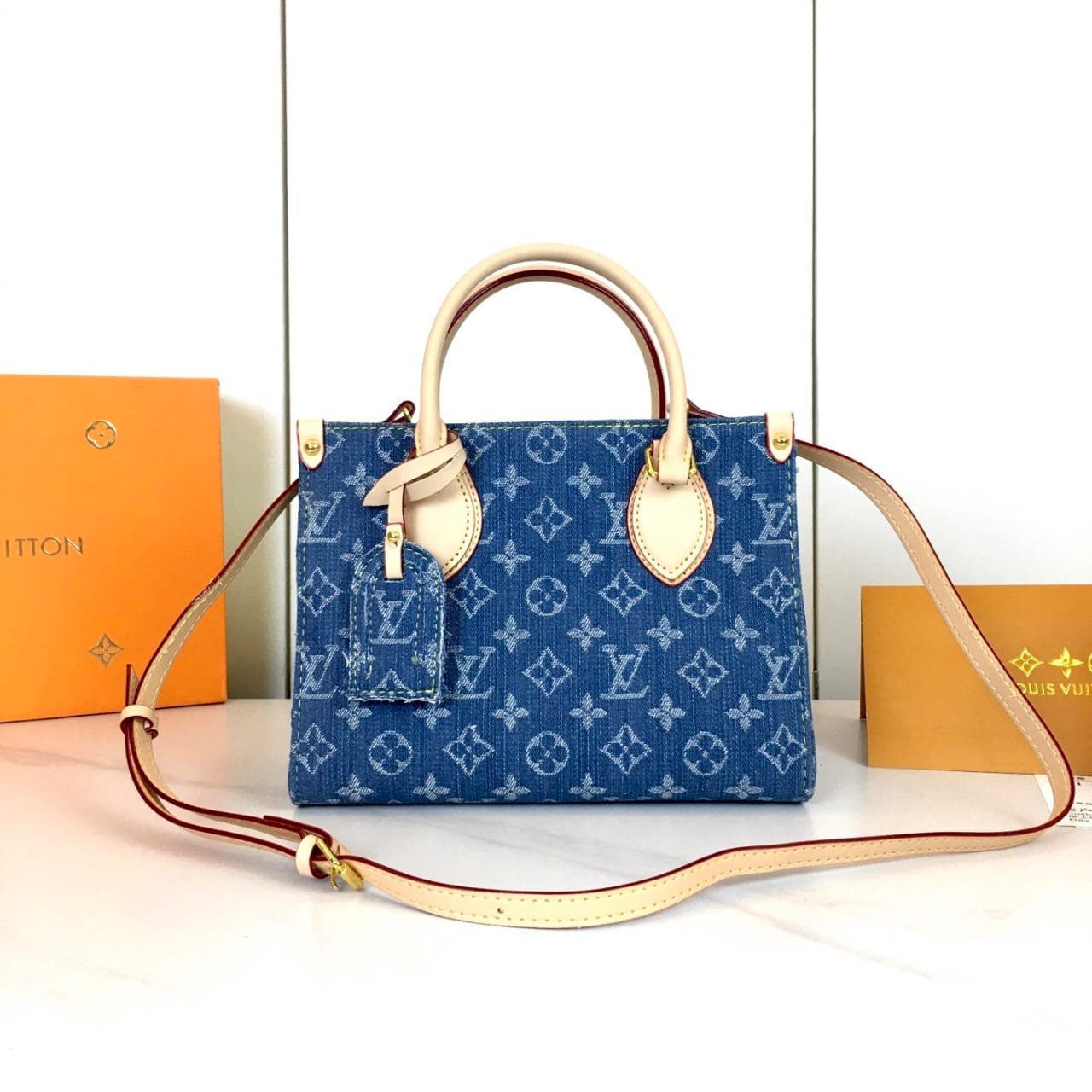 L0vis Vvtt0n Onthego Lv Monogram Denim Tote Bag Light Blue 25Cm
