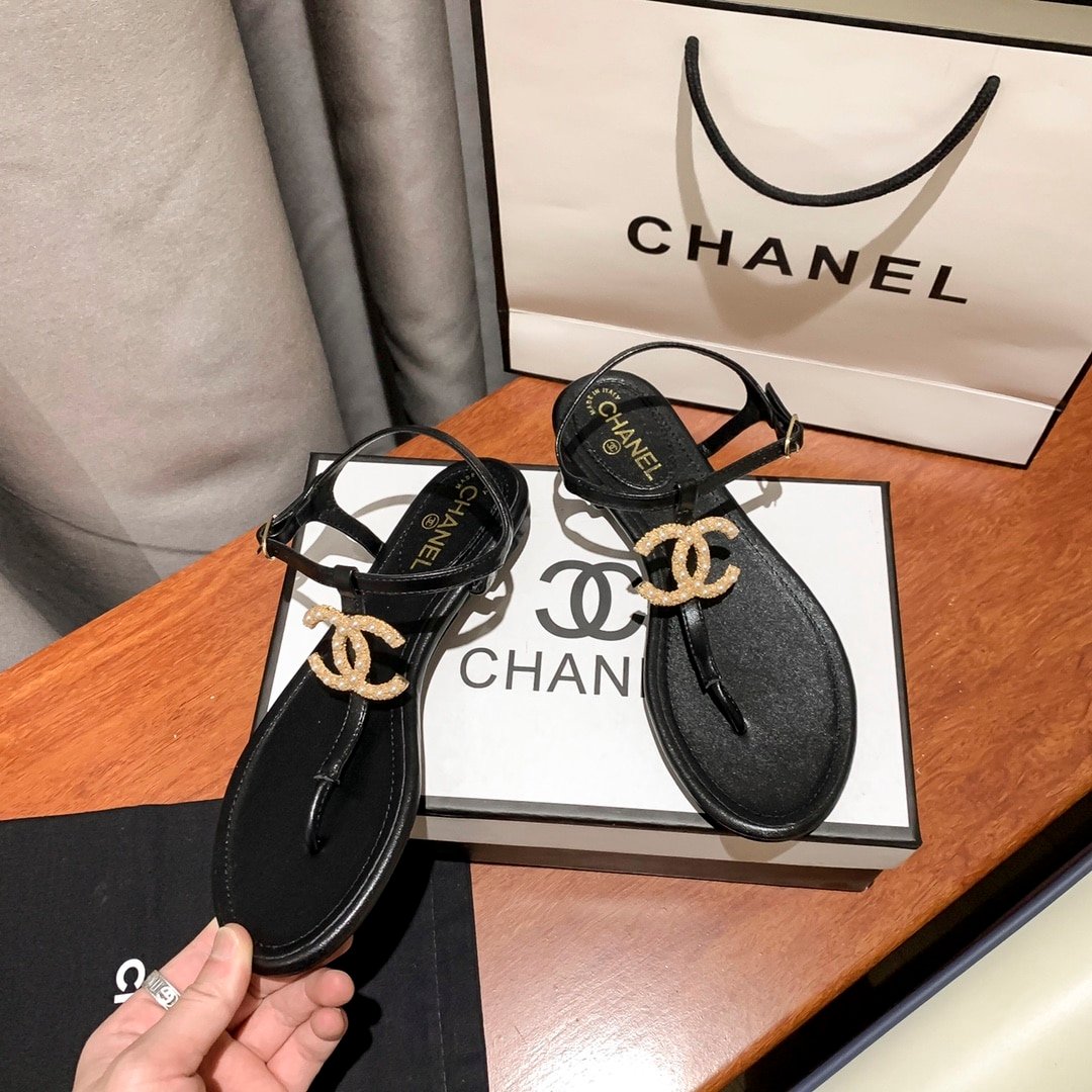 Ch**el Gold Pearl Cc Logo Thong Sandals Black