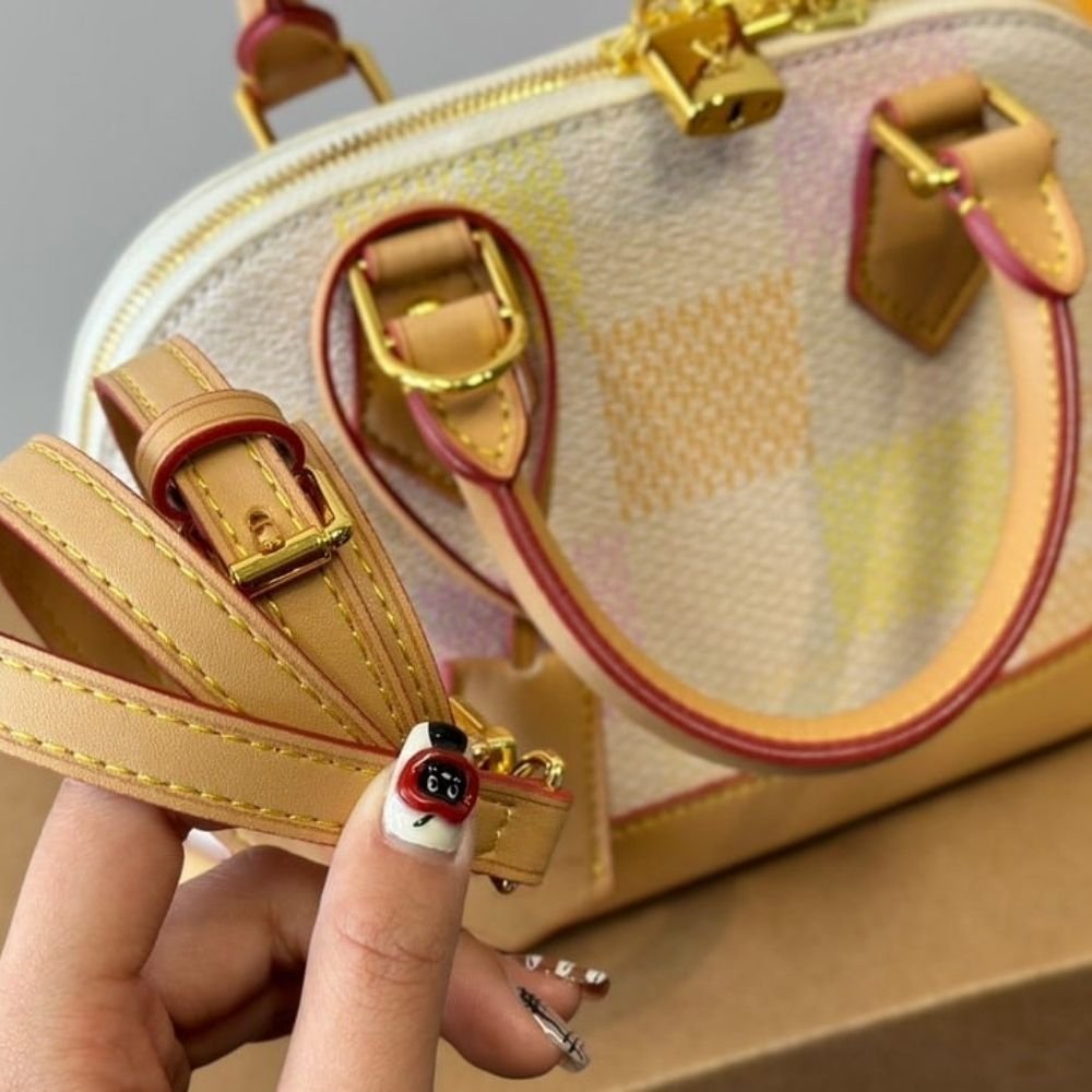L0vis Vvtt0n Alma BB Damier Canvas Peach 23Cm N40516
