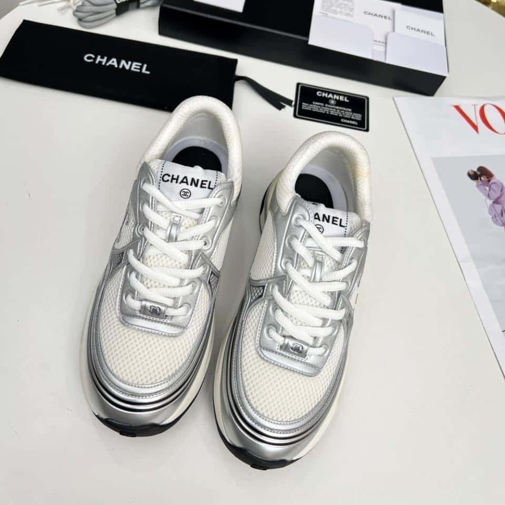 Ch**el 23C Silver Metallic Cc Logo Lace Up Flat Runner Trainer Sneaker White And Silver G39792 Y56368 K5451