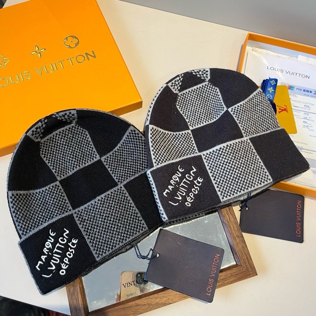 L0vis Vvtt0n Damier Heritage Beanie Black And Grey M92737