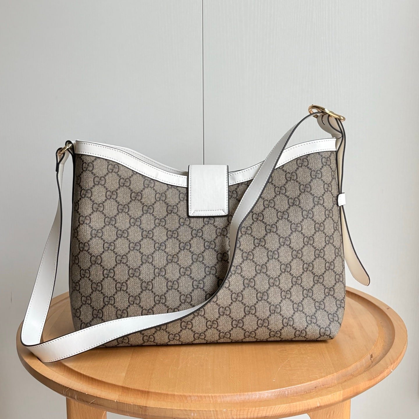 Gvc*1 Padlock Gg Medium Shoulder Bag White 29Cm