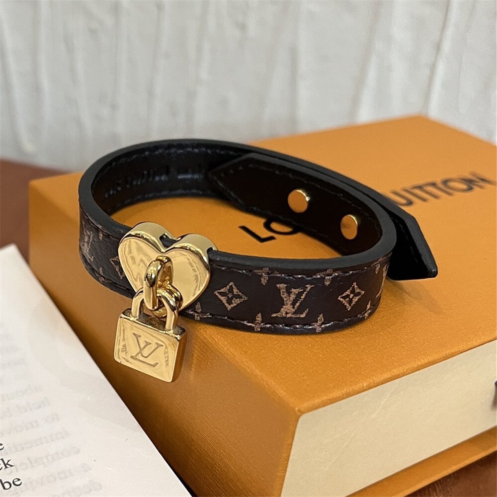 L0vis Vvtt0n Lock Me In Love Bracelet Monogram Brown M4264Z