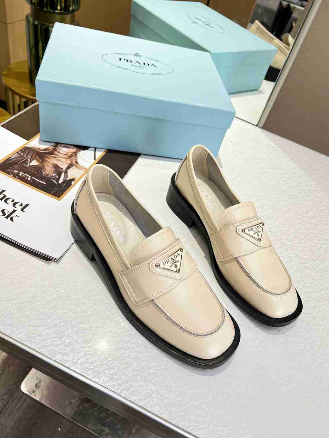 Pra*a Patent Leather Loafers Nude